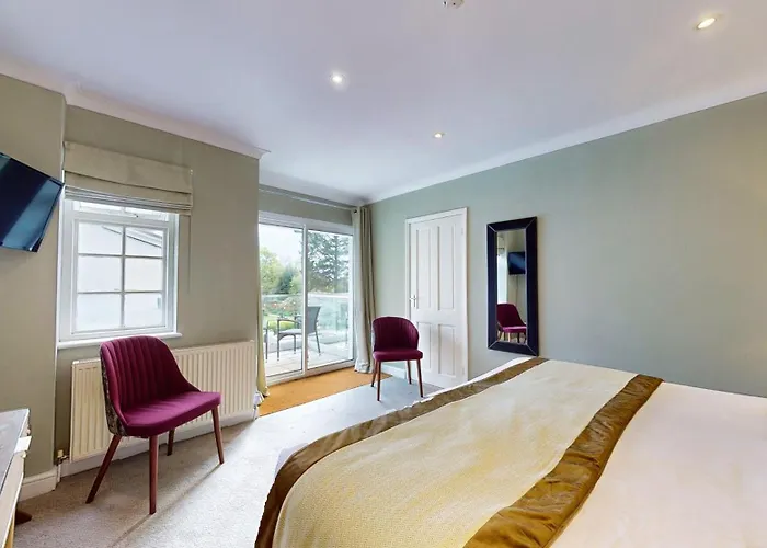 Rowton Hall Hotel And Spa